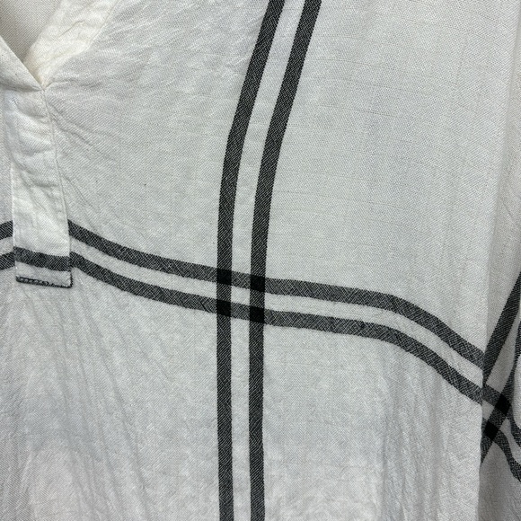 JANE + DELANCEY | Long Sleeve Pull-Over Top; No Button Open Neck; Size M - Picture 11 of 12